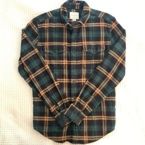 American Eagle men’s flannel button down, size S